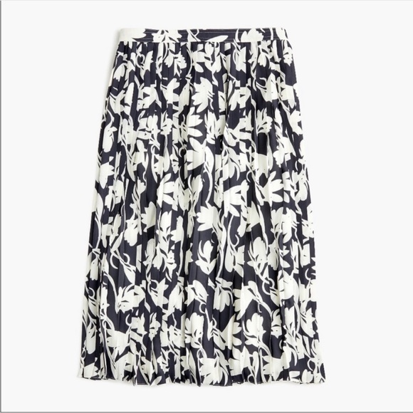 J. Crew Pleated Midi Skirt in Shadow Floral Sz. 2 - Picture 4 of 6